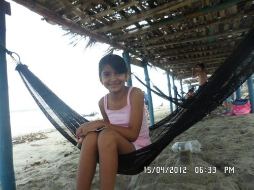 Soy una niña muy tranquila, me gusta andar con mis amigas del alma y ellas saben que yo las quiero con mi alma