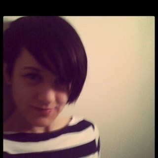 d_a_n_n_i's profile picture. where am i and why am i in this handbasket?