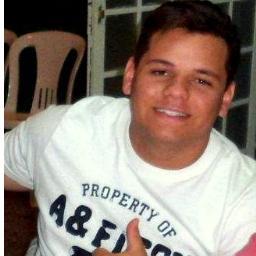 18 anos , corinthiano \o/ , peixes , sincero , simpatico e divertido, engraçado .. queer saber mais ? aperte follow *-*