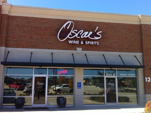 Oscars Wine and Spirits phone (662) 269-2483 fax (662) 269-2211 1203 N Gloster St Suite D Tupelo, MS 38801 M-S 10a-10p Closed Sunday
