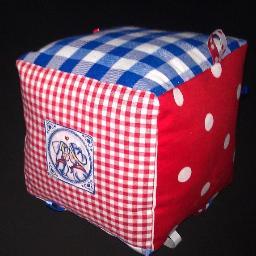 Hebbedingen voor hummels... hand gemaakte originele, hippe,vrolijke producten voor de kids!! http://t.co/iuh9ckex
