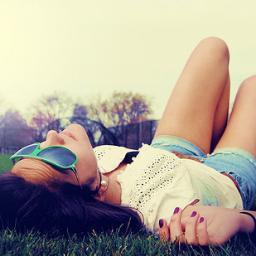 French girl, love One Direction, Black Eyed Peas (♥) Muse, and Lady Gaga. Walkin' The Walk♥ FOLLOW ME!