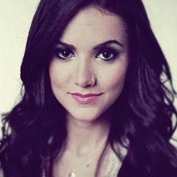 Estou aqui pelo meu amor pela @ManuGavassi !
Melhor dia : 18/10 mtv