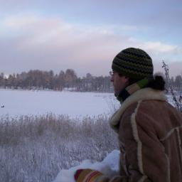 Trebujenero ausente, con residencia en Finlandia. ''No es saludable estar bien adaptado a una sociedad profundamente enferma''. Jiddu Krishnamurti