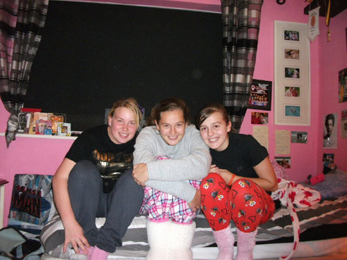 ElizaaMerrygold's profile picture. Live love laugh.