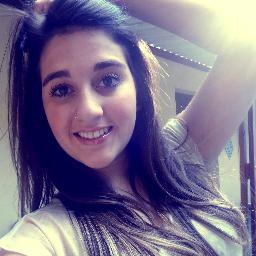 Quem tem luz própria, incomoda quem está no escuro.



http://t.co/DWTrs07lYr