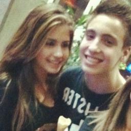 Você sabe meu nome, não minha história. Você sabe a cor dos meu olhos, mas não o que eles já viram. Então não me julgue. ;)'YMCMB'   Te amo @VickGaldin *-*