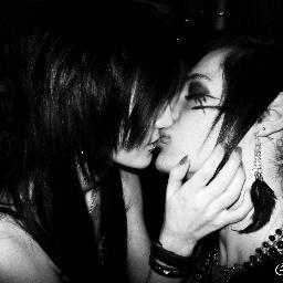 im 18 nd i want 2 party all the time im bi nd if u follow me i will follow u back or ill cry big jucie tears of blood nd pain