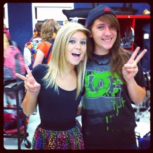 Shawtyyy_18's profile picture. 