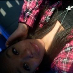 Sou Divertidaa,amo mtoo minha familia,sou fanatica pelo Justin Bieber ee odeio escola (;