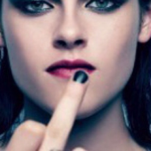 HonestlyBetchez's profile picture. Saying the things we all think but have been taught not to say in public.