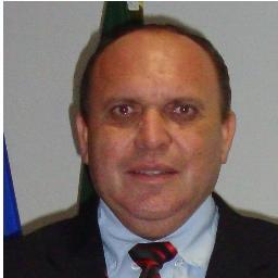 Bacharel em Administração de Empresas, Perito Judicial, Avaliador Imobiliário, Corretor de Imóveis.