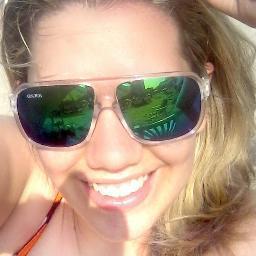 Sou como você me vê. Posso ser leve como uma brisa ou forte como uma ventania. Depende de quando e como você me vê passar.