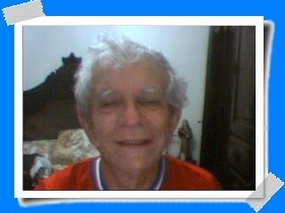 médico/jornalista/escritor/operário braçal/brasileiro indignado com nossos políticos/ e nossas injustiças ...