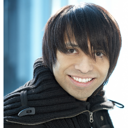 Misael Aponte is an internationally renowned Master Colorist & Educator to the beauty industry & the International Color Director for Oligo Professionnel.