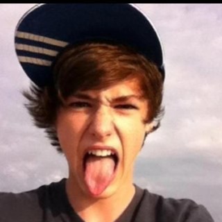 CyrusIsSexii's profile picture. Diss my Sexay biatch bitches back off ;3 lol - @readysetdontgo_