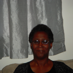 Certified AIM Living Well Health Coach; Bachelor of Science student in Nutrition Science. Like to knit.