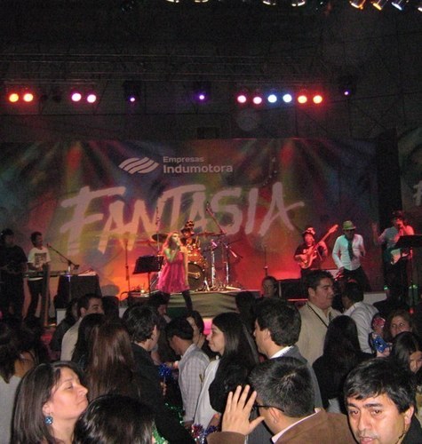 Musica en Vivo, Interacción, Performances y mucho mas. Visita nuestra Web y cotiza. Kbala, Tu mejor Entretención!