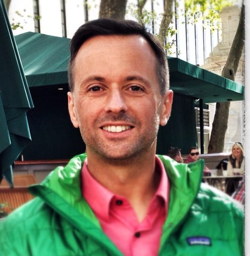 Educator, runner, and family man.  Google Apps qualified, squash coach, English teacher, and newspaper editor.  Always eager to learn!