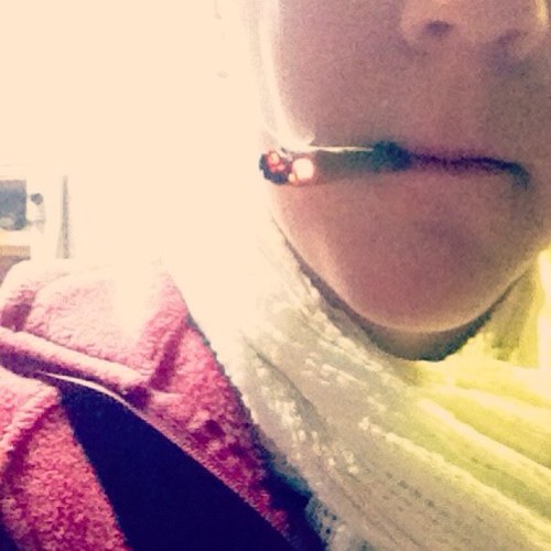 She just dont put it down like me; with the swagga of a princess & and the manners of a well-raised, small-town lady.