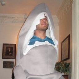 evzaro's profile picture. 