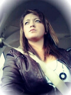 daniellesmyl's profile picture. 