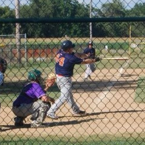 b_roe44's profile picture. 