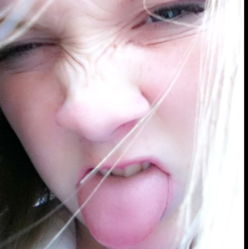 I dont have an attitude problem i just have a personality you cant handle 
follow me on pic you JayJay :)