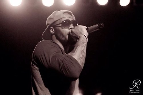 For booking, bio and more info visit: http://t.co/WV3C9UMdVc
New Album Fast Nowhere coming siib