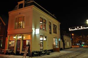 In het centrum van Purmerend dichtbij Theater de Purmaryn en de Koemarkt vindt  u ons Grieks Restaurant  & Tapasbar Kriti. http://t.co/adlgFwYW