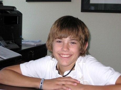 DINNNNN's profile picture. Professional Lincoln Log builder, also professional Game of Life player. I'm a Twitterer, Visionary, talker, and a listener.