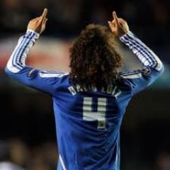 Se escreve David assim; e não assim Davidi segue ai, sigo todos de volta. Twitter oficial  @DavidLuiz_4