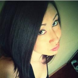 Originally312's profile picture. Not your average girl. Football lovin, iron pumping, high heel wearin, beer drinking yet health conscious, proud vegetarian. I bleed blue & orange!