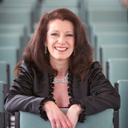 LaNovaStudios's profile picture. Principal of La Nova Studios, leading singing school for all voices and ages, teaching Bel Canto traditions. Courses, workshops, concerts, vocal anatomy.