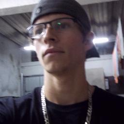 Você vai me olhar, me julgar, tirar conclusões precipitadas, mas ainda assim não vai me conhecer.





EMINEM