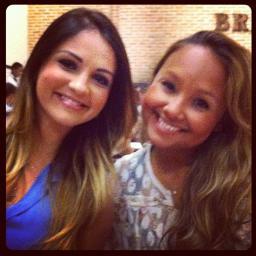 esse fc foi dedicado as cantoras bruna karla e pamela