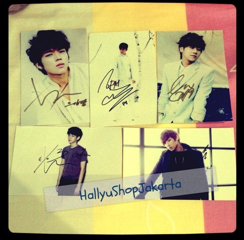 CP : hallyushopjakarta@yahoo.com
http://t.co/IA8mjvPHez