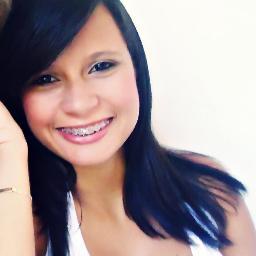 18 anos, super ciumenta, estudante de letras, vascaina com orgulho *-*