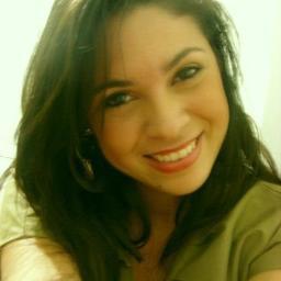 O meu… O seu… O nosso amor nos faz sonhar… Uma paixão desmedida, nos da tanta vida… Para a gente se amar…