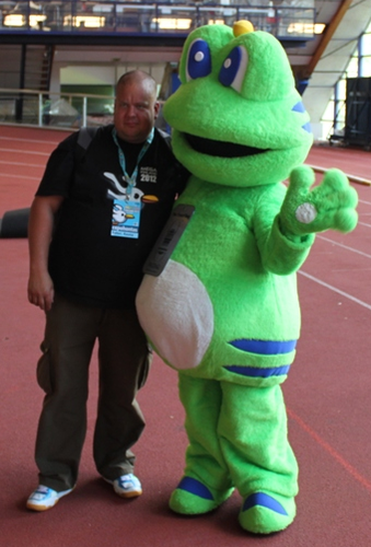 p020273's profile picture. Töissä turvallisuusjuttuja ja vapaa-aikana perheen harrastusten salliessa geokätköilyä.