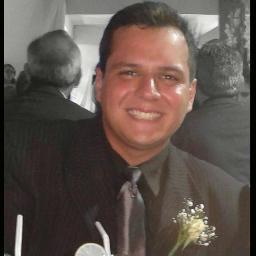 Apaixonado por Campina Grande e Pela Política , Bacharel em Direito, Pos graduado em Gestão De Pessoas e Coaching, Filho do Ex Vereador Miguel da Construção.