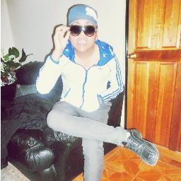 Soy Un joven divertido..trabajo en staff de discos con la mejor Produccion del norte (: