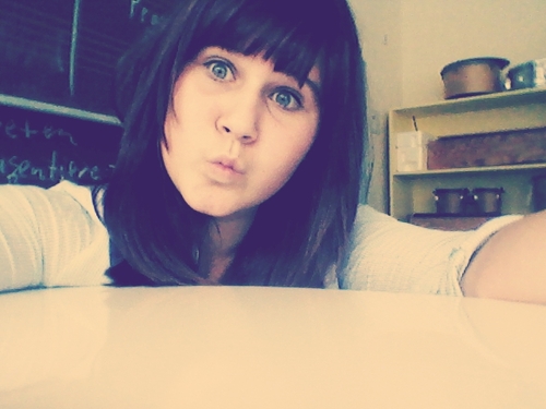 LeonieWindisch's profile picture. viel zu eingebildet .--. instagram leonie98w