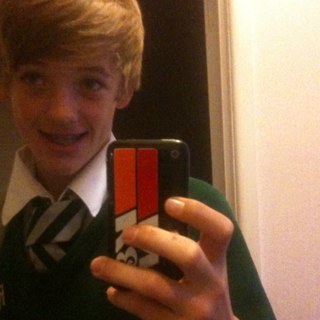 Hi, Follow me and i will Follow you, Bye