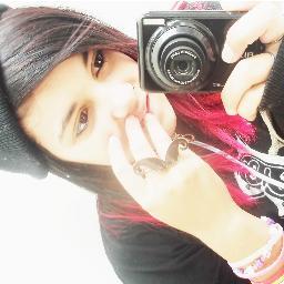 Follow, follow, follow!
Vamos lá, é só clicar nesse butãozinho e já está me seguindo!
Follow, follow, follow!
.xX.Quem se descreve se limitaXx