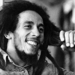 Os rastas formam uma religião voltada para a paz e a harmonia, incluindo a interação da consciência animal com a natureza .