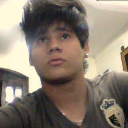 EU ADMITO SER ESTRANHA =)