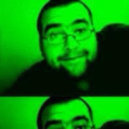 jbeee2's profile picture. hobbies include, competitions, Twitter (obviously haha) football and socializing