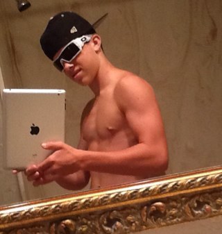 15, SINGLE, Follow me maybe?? Live, laugh, Love, Forgive, and Forget