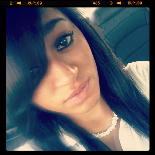 you hoes ' can talk shidd all day every day.  but ya'll aint doinn shidd but runninn ya mouth.  haha im runin to this paper : [ HOLLA ] ........ mwahh :)